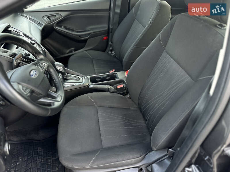 Седан Ford Focus 2015 в Дніпрі