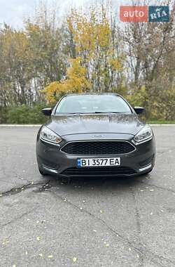 Седан Ford Focus 2015 в 