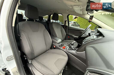 Хэтчбек Ford Focus 2013 в 