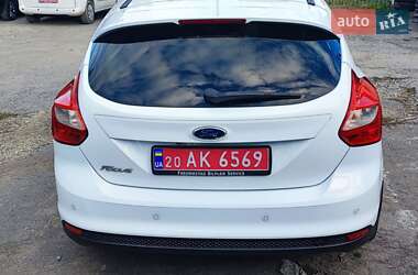 Хетчбек Ford Focus 2013 в 