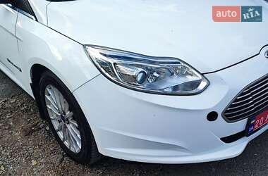 Хетчбек Ford Focus 2013 в 