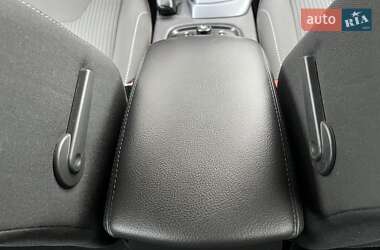 Хэтчбек Ford Focus 2014 в 