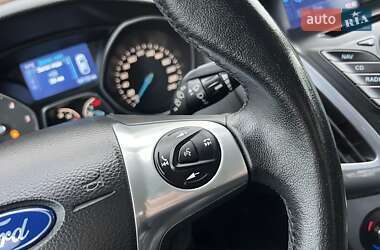 Хэтчбек Ford Focus 2014 в 
