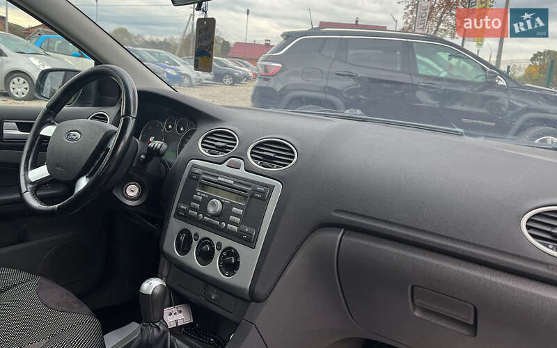 Седан Ford Focus 2006 в Коломиї