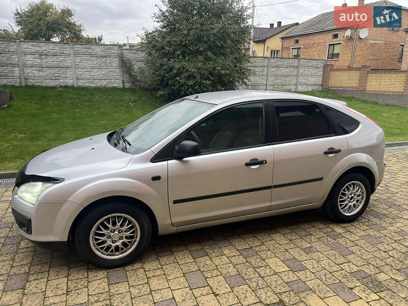 Хэтчбек Ford Focus 2005 в Львове