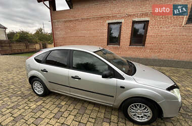 Хетчбек Ford Focus 2005 в 