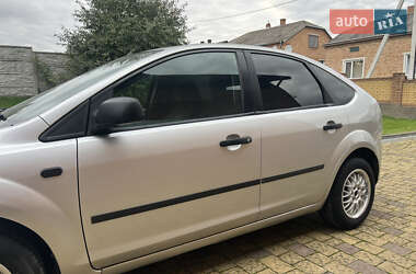 Хетчбек Ford Focus 2005 в 
