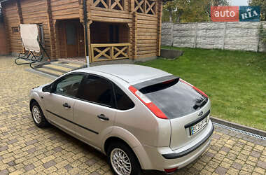 Хетчбек Ford Focus 2005 в 
