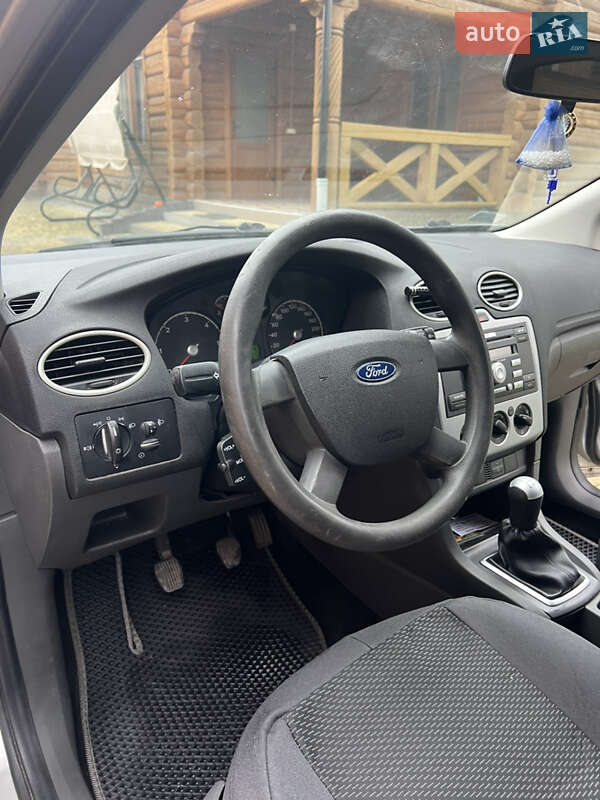 Хэтчбек Ford Focus 2005 в Львове