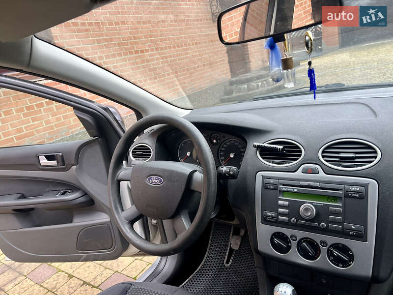 Хэтчбек Ford Focus 2005 в Львове