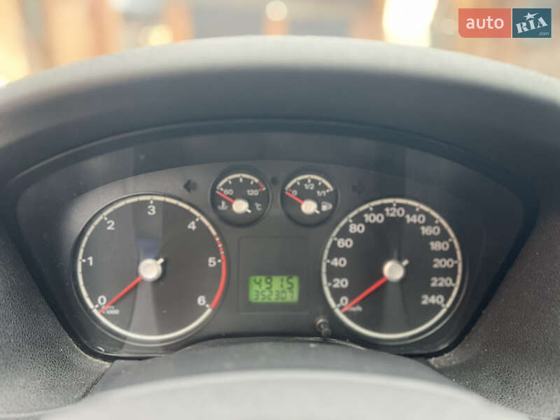 Хэтчбек Ford Focus 2005 в Львове
