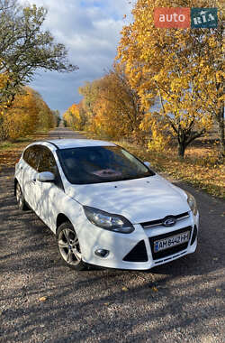 Хетчбек Ford Focus 2013 в 