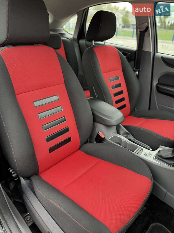 Хэтчбек Ford Focus 2009 в Нововолынске фото 13 Хэтчбек Ford Focus 2009 в Нововолынске