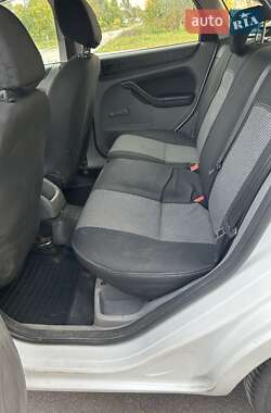 Хетчбек Ford Focus 2010 в  фото 16 Хетчбек Ford Focus 2010 в