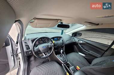 Седан Ford Focus 2015 в 