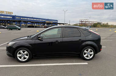 Хэтчбек Ford Focus 2010 в 