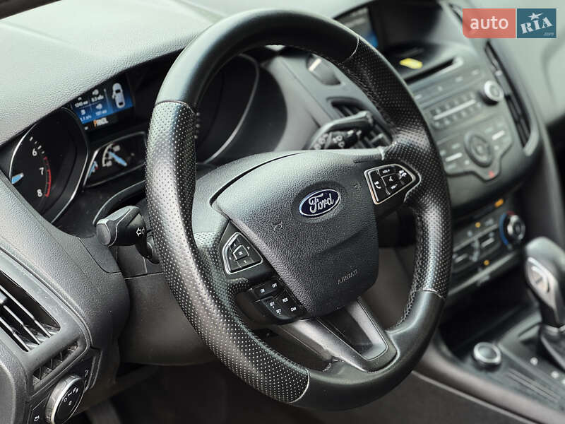 Хетчбек Ford Focus 2017 в Дніпрі фото 12 Хетчбек Ford Focus 2017 в Дніпрі