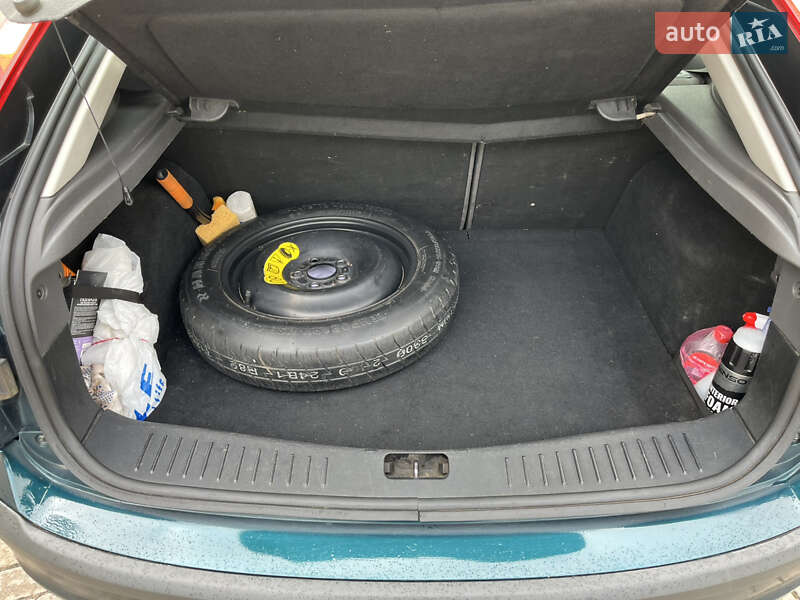 Хэтчбек Ford Focus 2006 в Ровно