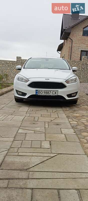 Хетчбек Ford Focus 2015 в Тернополі