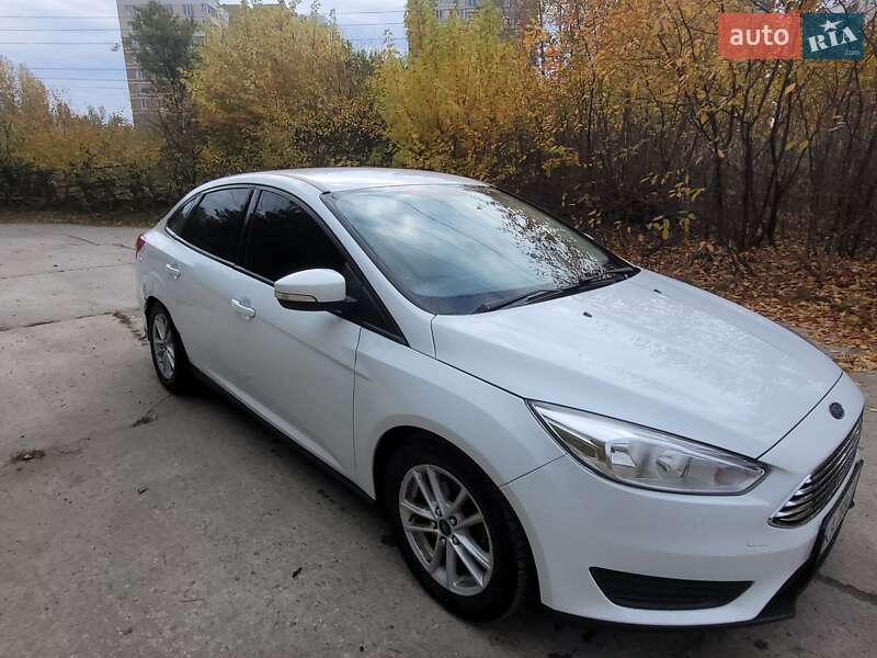 Седан Ford Focus 2017 в Киеве фото 2 Седан Ford Focus 2017 в Киеве