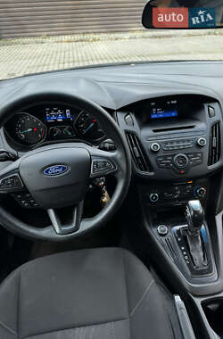Седан Ford Focus 2016 в 