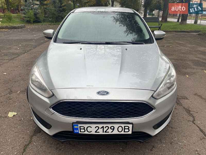 Седан Ford Focus 2015 в Калуші