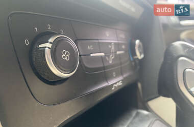 Седан Ford Focus 2015 в 