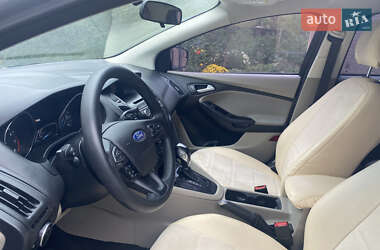 Седан Ford Focus 2015 в 