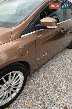 Хэтчбек Ford Focus 2013 в 