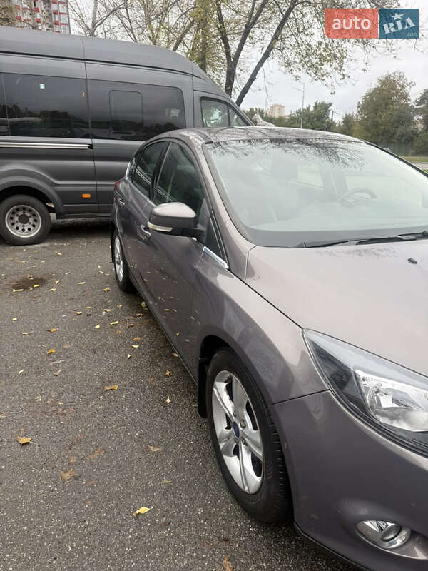 Хетчбек Ford Focus 2013 в Києві фото 5 Хетчбек Ford Focus 2013 в Києві