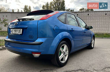 Хэтчбек Ford Focus 2007 в 