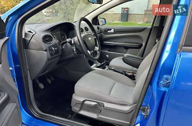 Хэтчбек Ford Focus 2007 в 