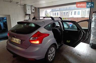 Хетчбек Ford Focus 2013 в 