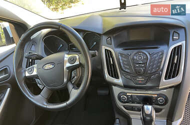Седан Ford Focus 2012 в 