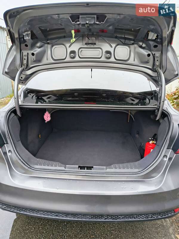 Седан Ford Focus 2013 в Києві
