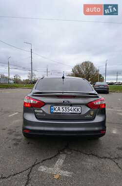 Седан Ford Focus 2013 в 
