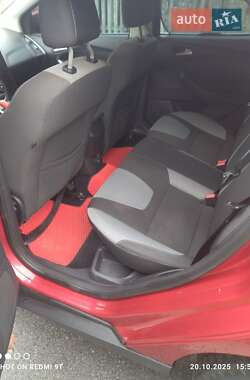 Хетчбек Ford Focus 2013 в 