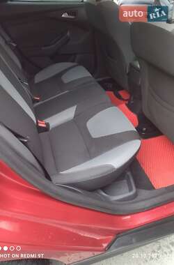 Хетчбек Ford Focus 2013 в 