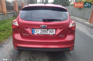 Хетчбек Ford Focus 2013 в 