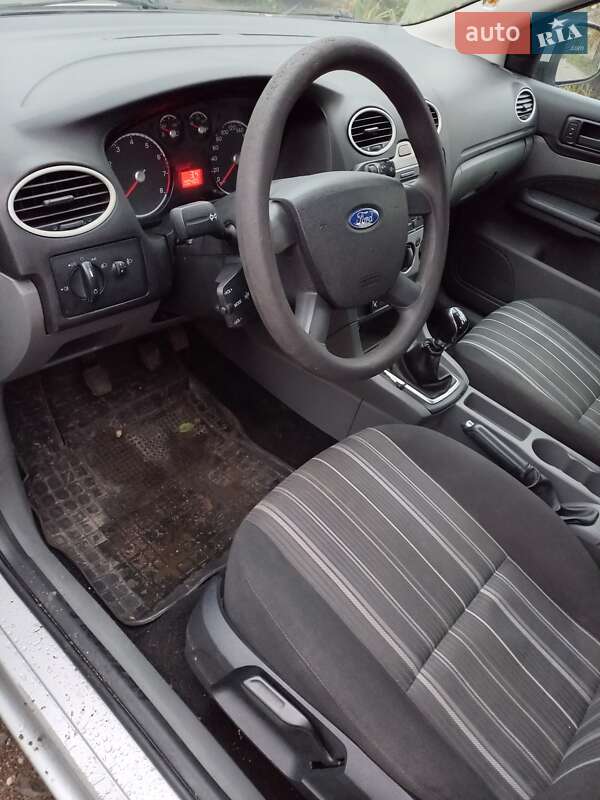 Хэтчбек Ford Focus 2011 в Житомире фото 3 Хэтчбек Ford Focus 2011 в Житомире