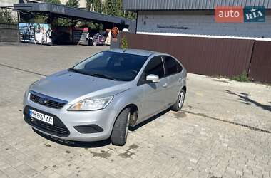 Хетчбек Ford Focus 2011 в  фото 2 Хетчбек Ford Focus 2011 в