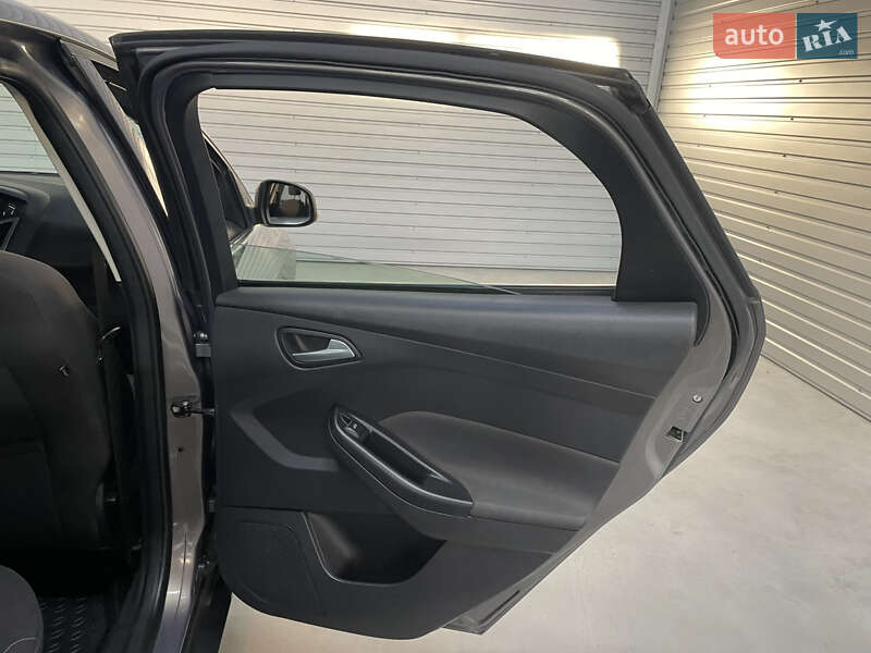 Хетчбек Ford Focus 2012 в Стрию