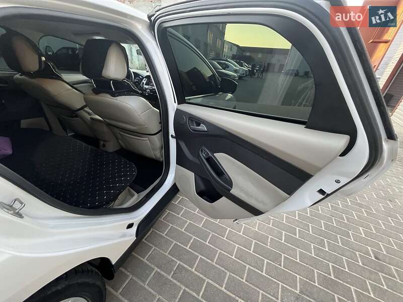 Хэтчбек Ford Focus 2013 в Сумах