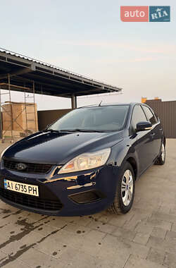 Хэтчбек Ford Focus 2011 в 