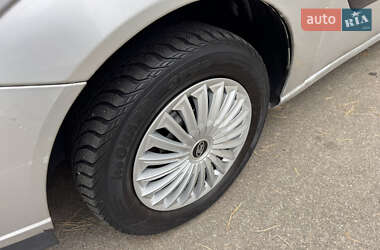 Хэтчбек Ford Focus 2004 в 