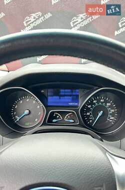 Седан Ford Focus 2013 в 
