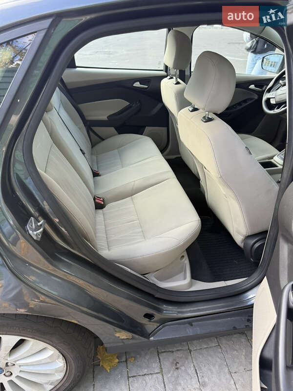 Седан Ford Focus 2016 в Львові