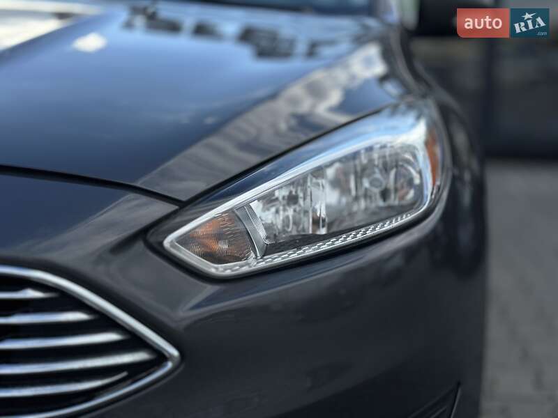 Седан Ford Focus 2016 в Черновцах