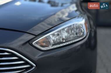 Седан Ford Focus 2016 в  фото 6 Седан Ford Focus 2016 в