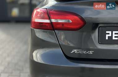 Седан Ford Focus 2016 в  фото 14 Седан Ford Focus 2016 в